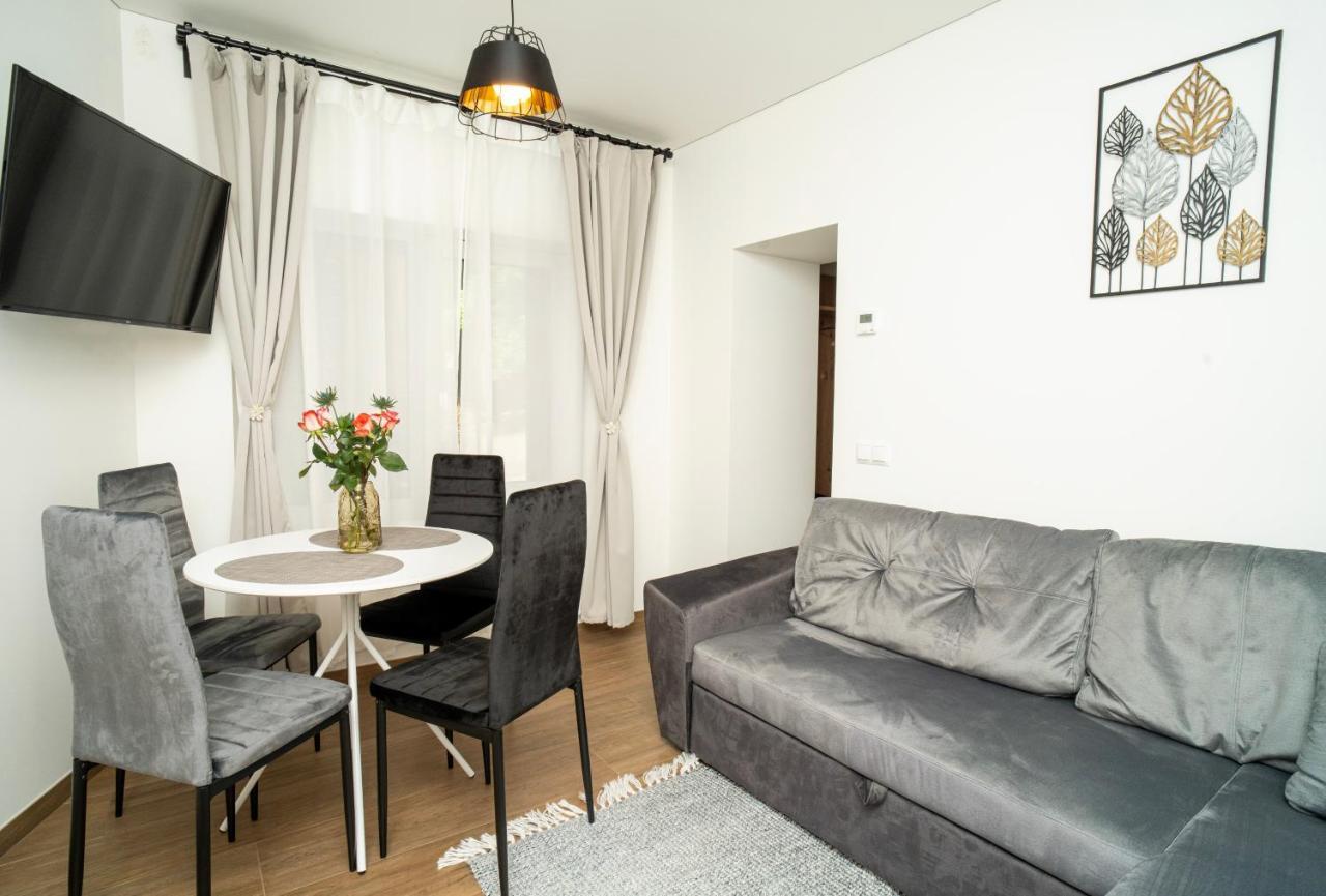 Downhill Apartment On The Groundfloor Kaunas Buitenkant foto