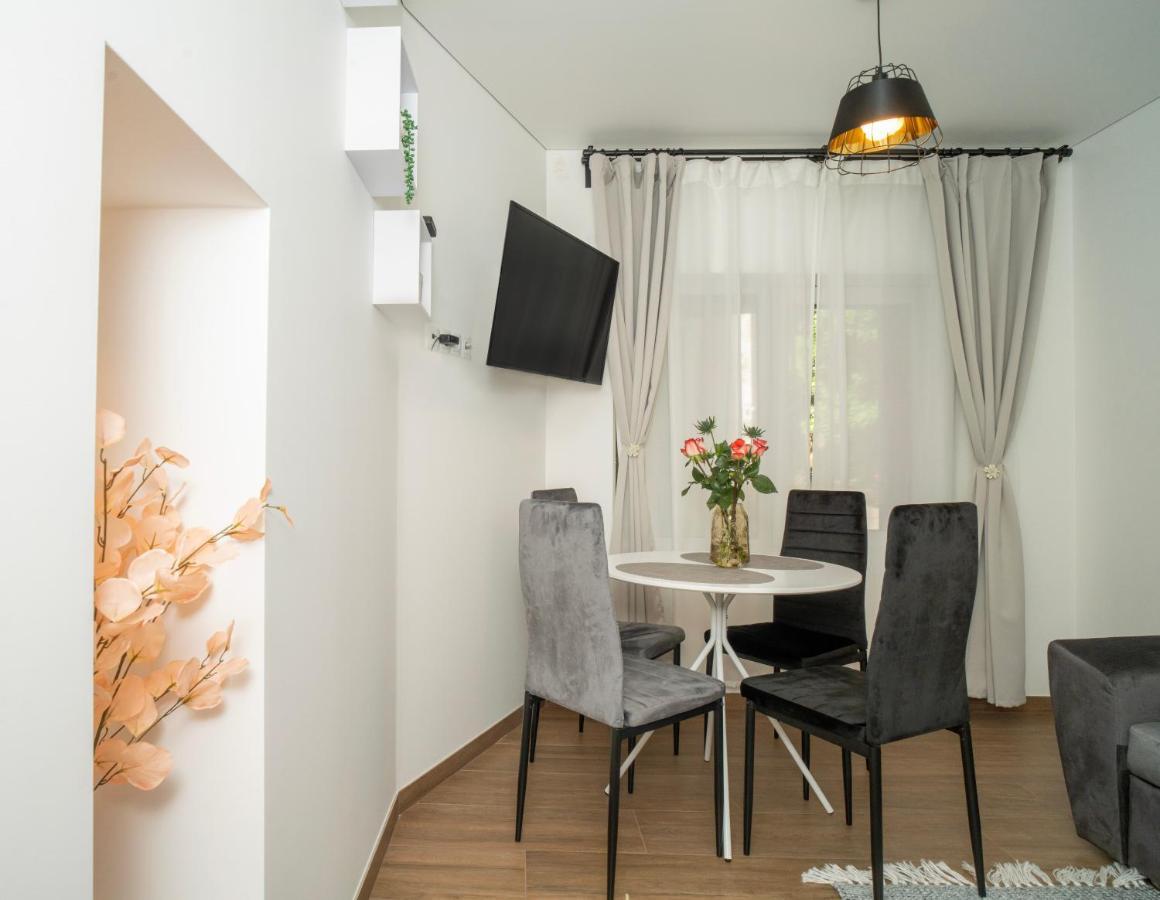Downhill Apartment On The Groundfloor Kaunas Buitenkant foto